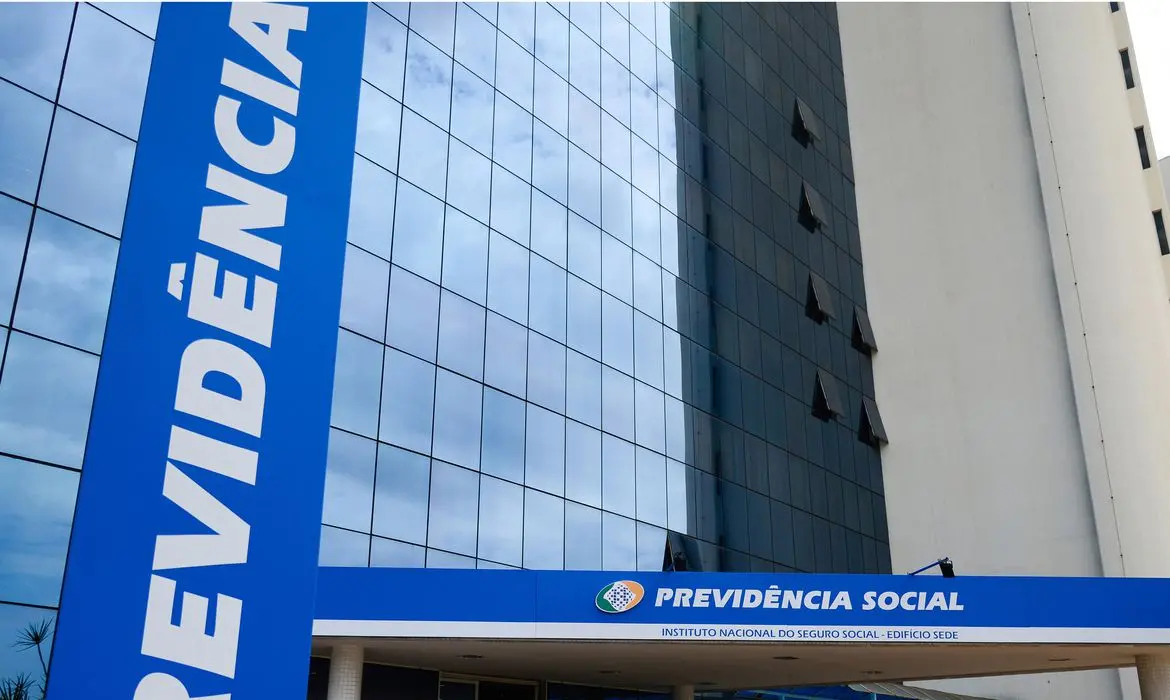 Imagem da notícia: Veja como conferir no Meu INSS quanto falta para se aposentar 