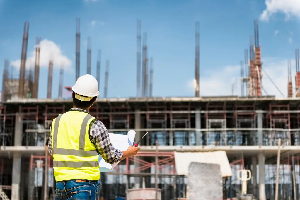 Imagem da notícia: Indústrias de transformação e construção civil devem puxar retomada econômica no Ceará