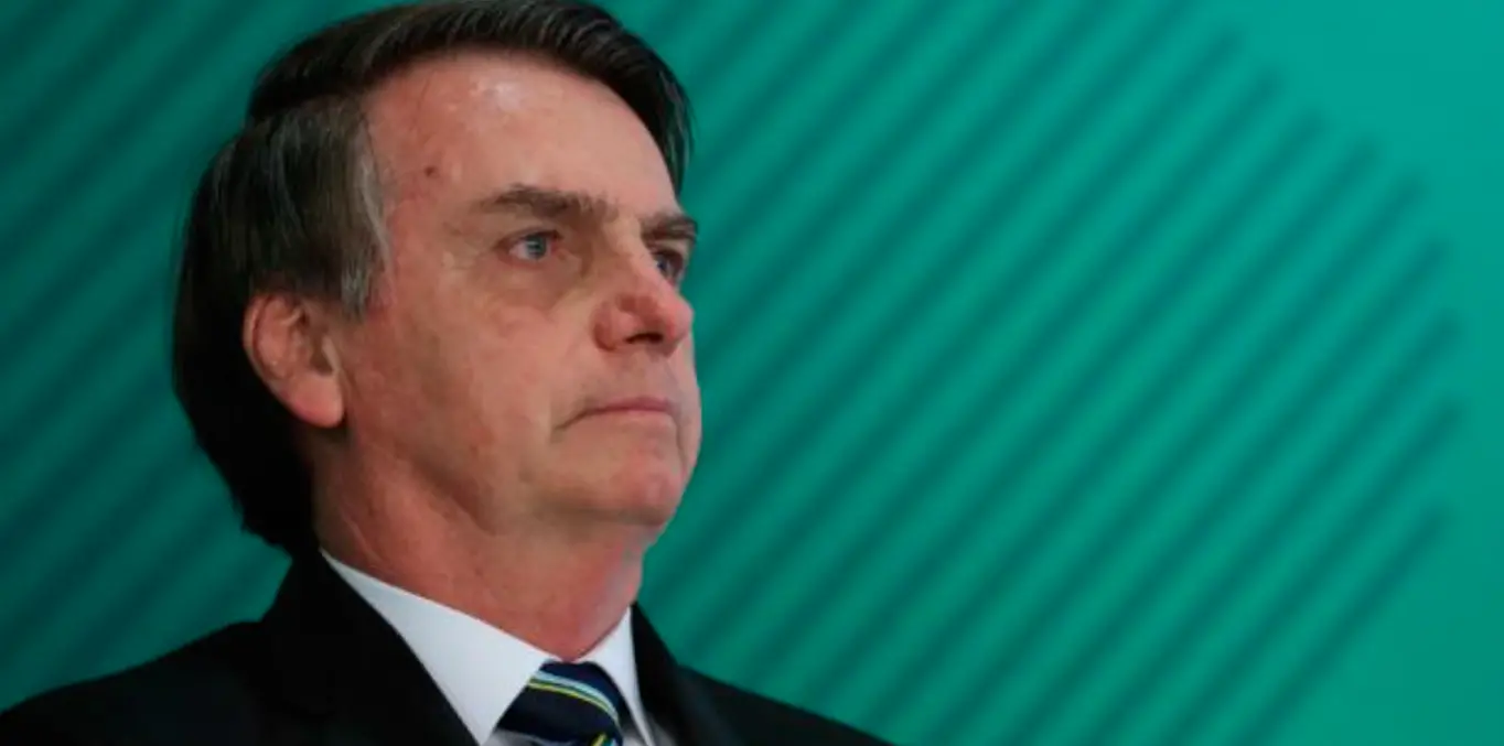 Imagem da notícia: Soluço persistente como o de Bolsonaro pode estar relacionado a doenças; entenda causas