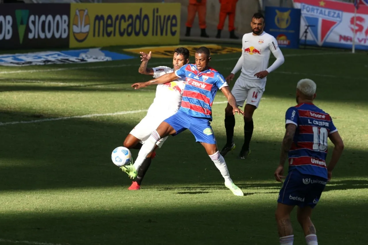 O jogo foi também o embate da melhor defesa (Fortaleza) contra o melhor ataque (Bragantino) da Série A