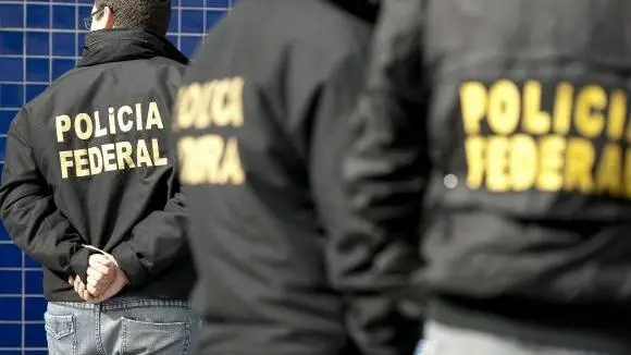 Imagem da notícia: PF cumpre mandados por compra de votos e envia policiais para prevenir crimes em eleições no Ceará