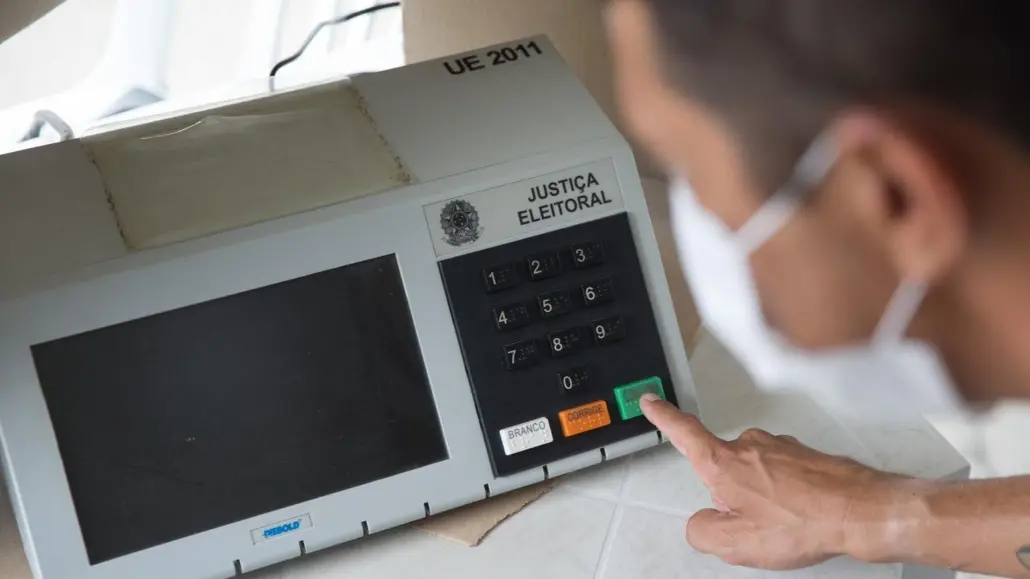 Imagem da notícia: Quase 70 mil cearenses voltam às urnas neste domingo (1°) após campanha mais curta para prefeito