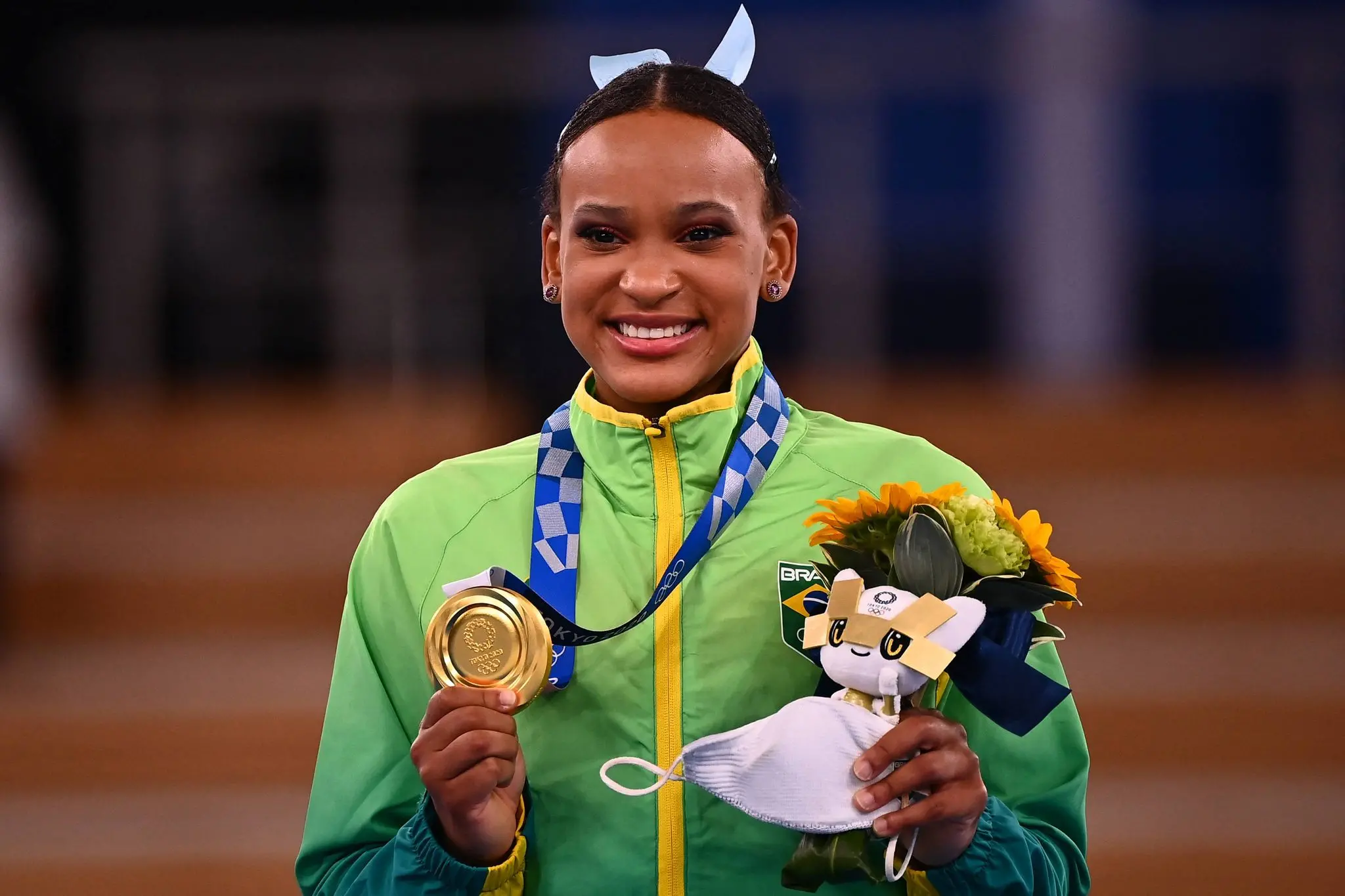 Imagem da notícia: Rebeca Andrade tem maior desempenho individual da história brasileira em única edição de Jogos
