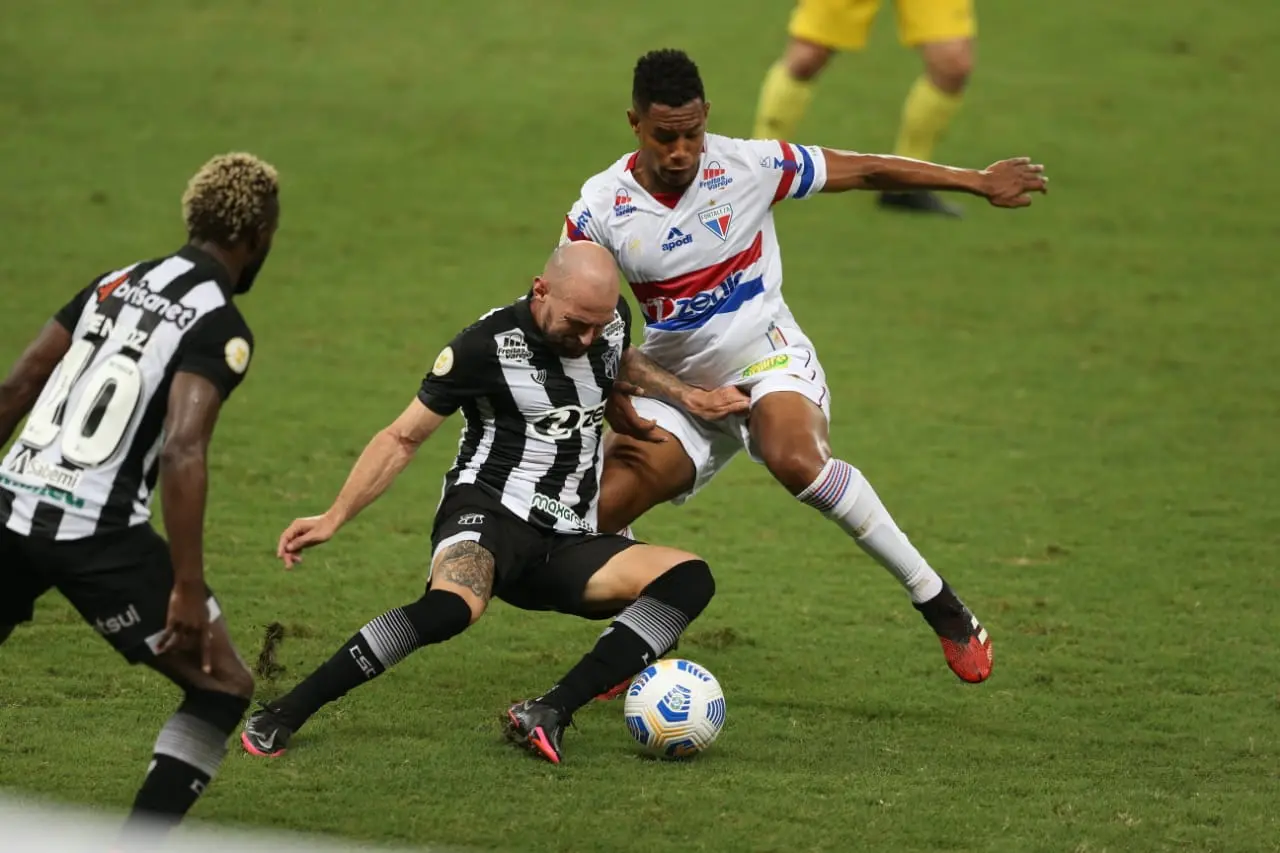Imagem da notícia: Clássico-Rei desta quarta-feira tem nova mudança de horário