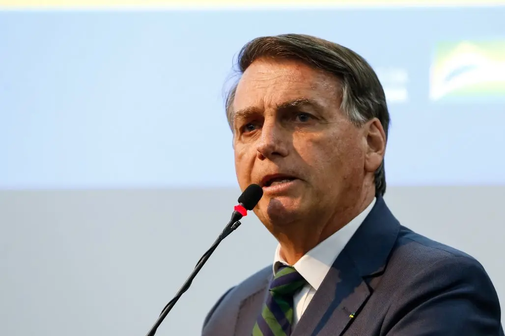 Imagem da notícia: TSE mira Bolsonaro e abre inquérito para apurar acusações de supostas fraudes nas urnas