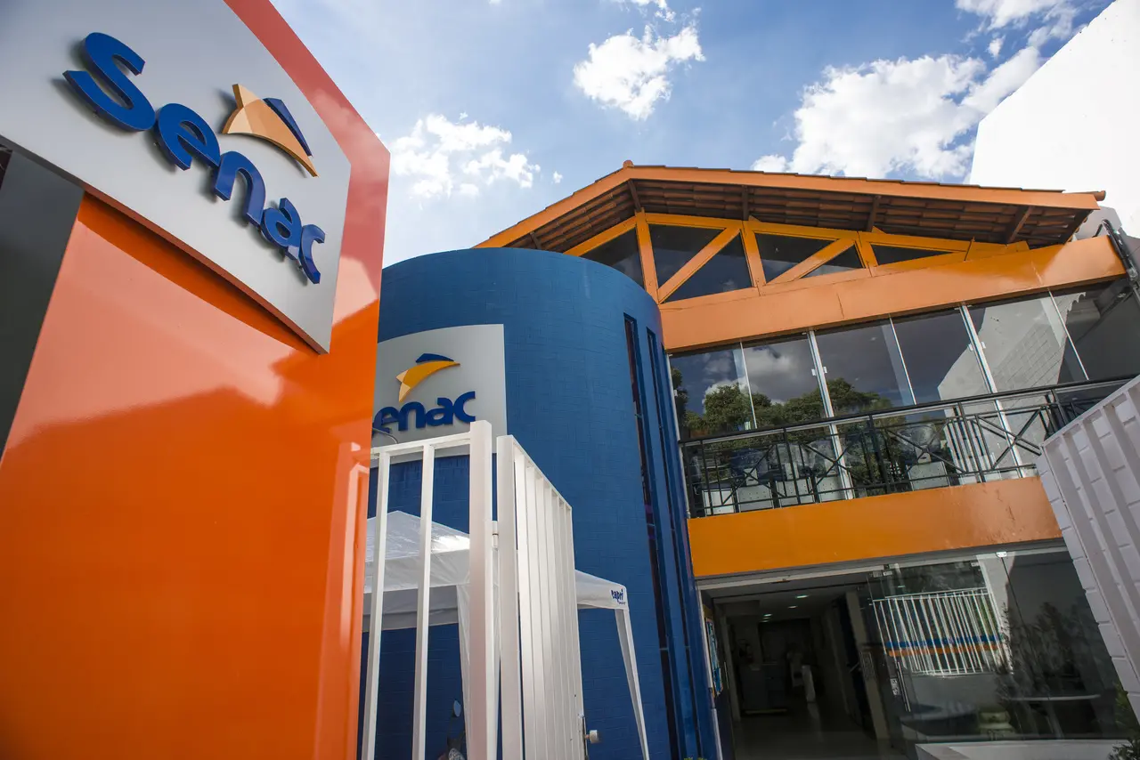 Imagem da notícia: Fecomércio vai abrir 20 mil vagas de capacitação a trabalhadores do Mais Emprego Ceará