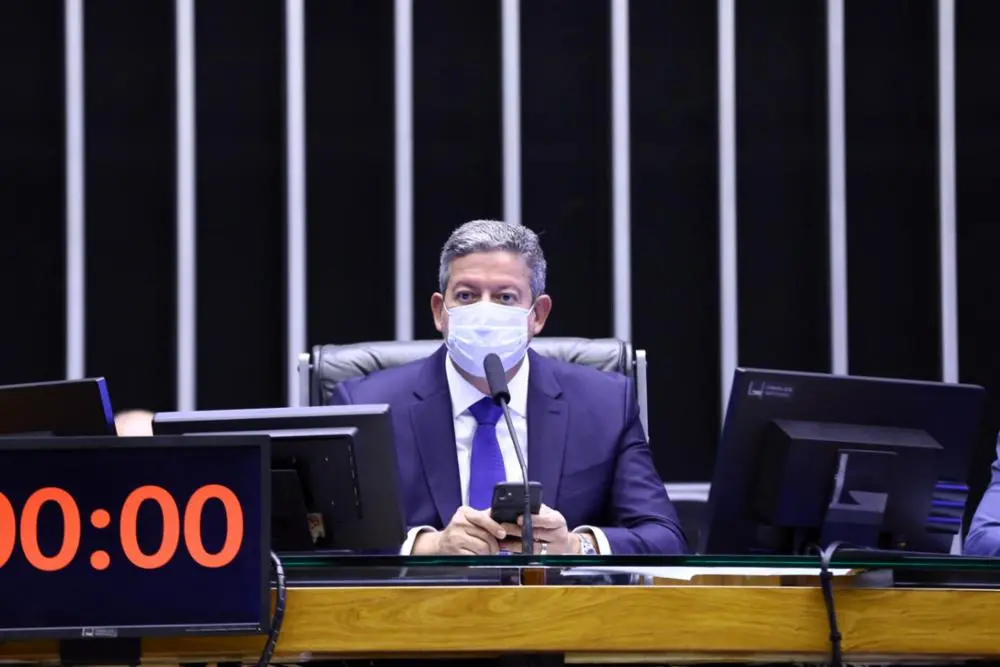 Imagem da notícia: Deputados analisam PEC do Voto Impresso; acompanhe ao vivo 