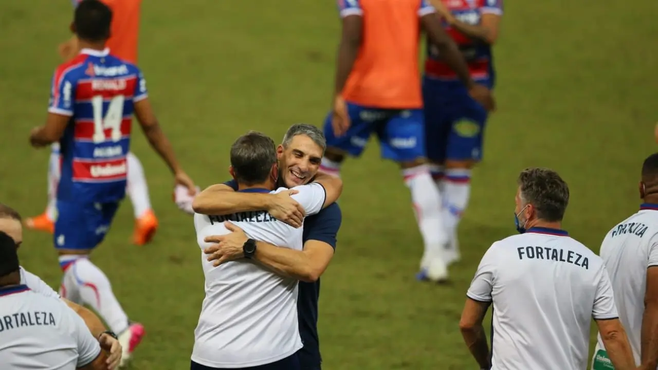Imagem da notícia: Marcelo Paz elogia adaptação de Vojvoda à cidade de Fortaleza: 