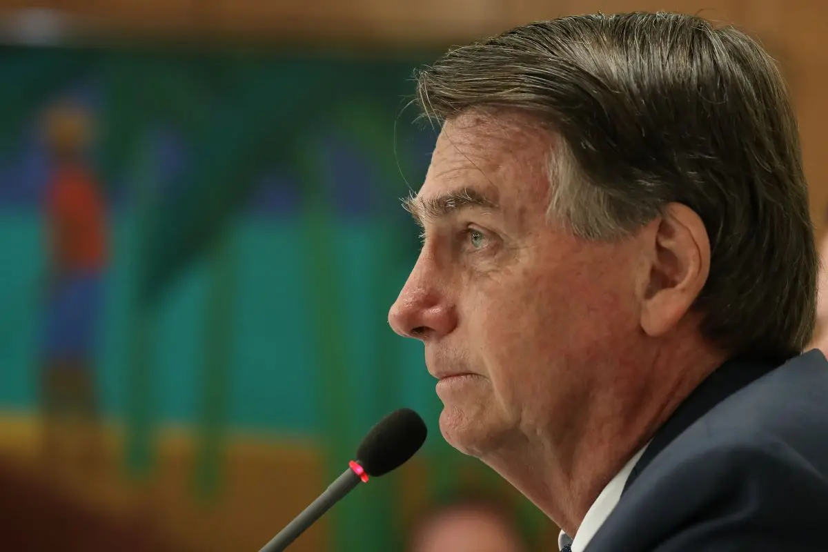 Imagem da notícia: Bolsonaro pode ser indiciado por homicídio qualificado, avalia vice-presidente da CPI da Covid