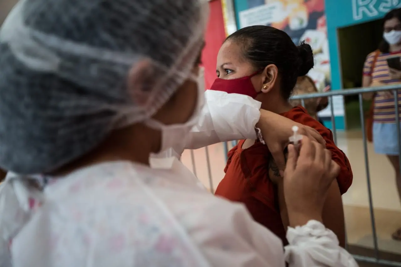 Imagem da notícia: Imunização incompleta: o que acontece com a pandemia quando não se retorna para tomar a 2ª dose?