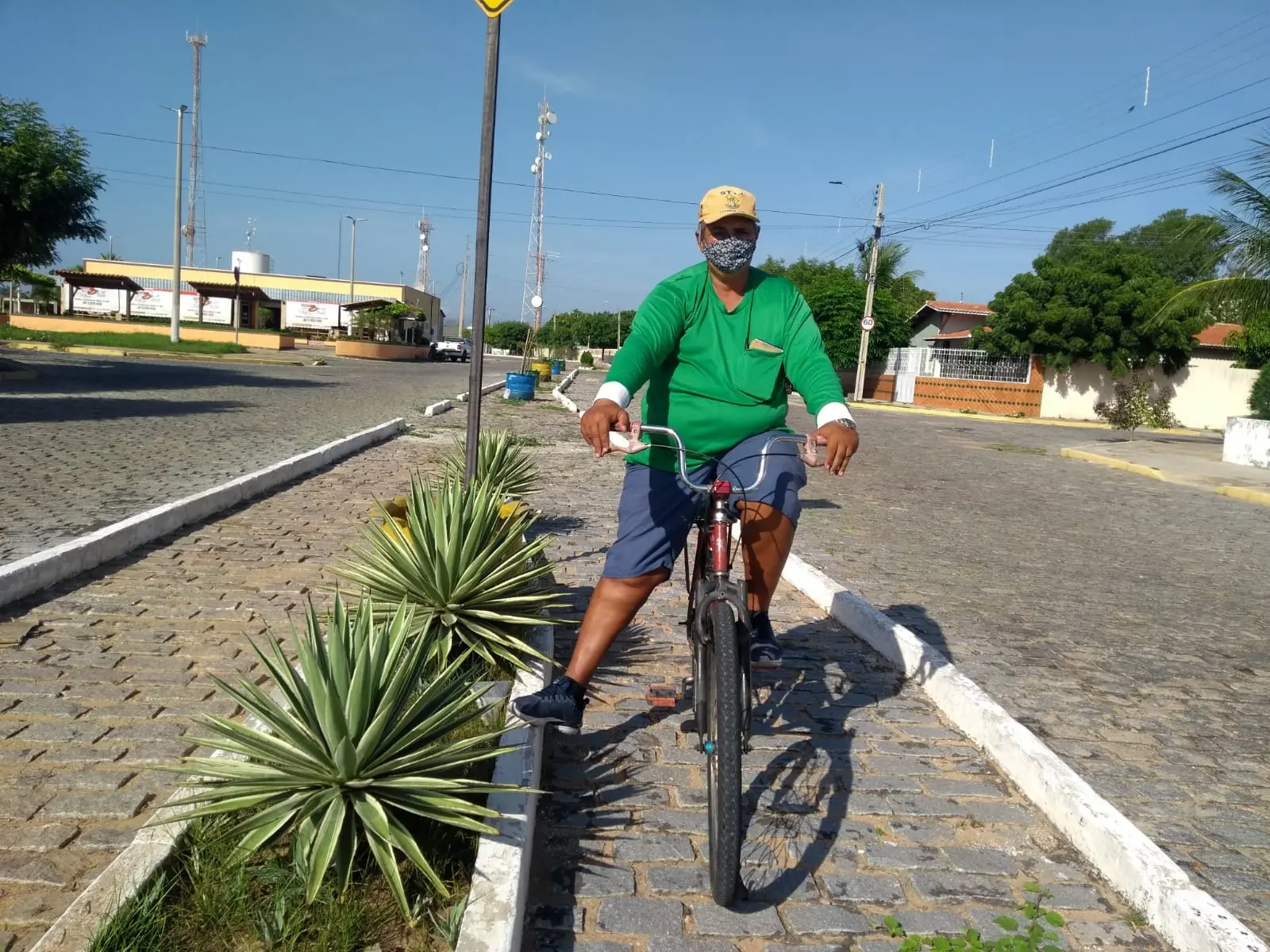 Imagem da notícia: Primeira cidade planejada do Ceará ainda tem pouca adesão ao uso da bicicleta