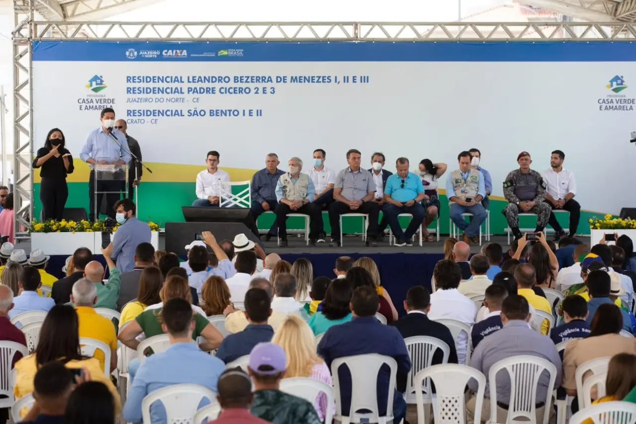 Imagem da notícia: 'Não imaginava que seria tão hostilizado', diz deputado vaiado em evento com Bolsonaro no Cariri