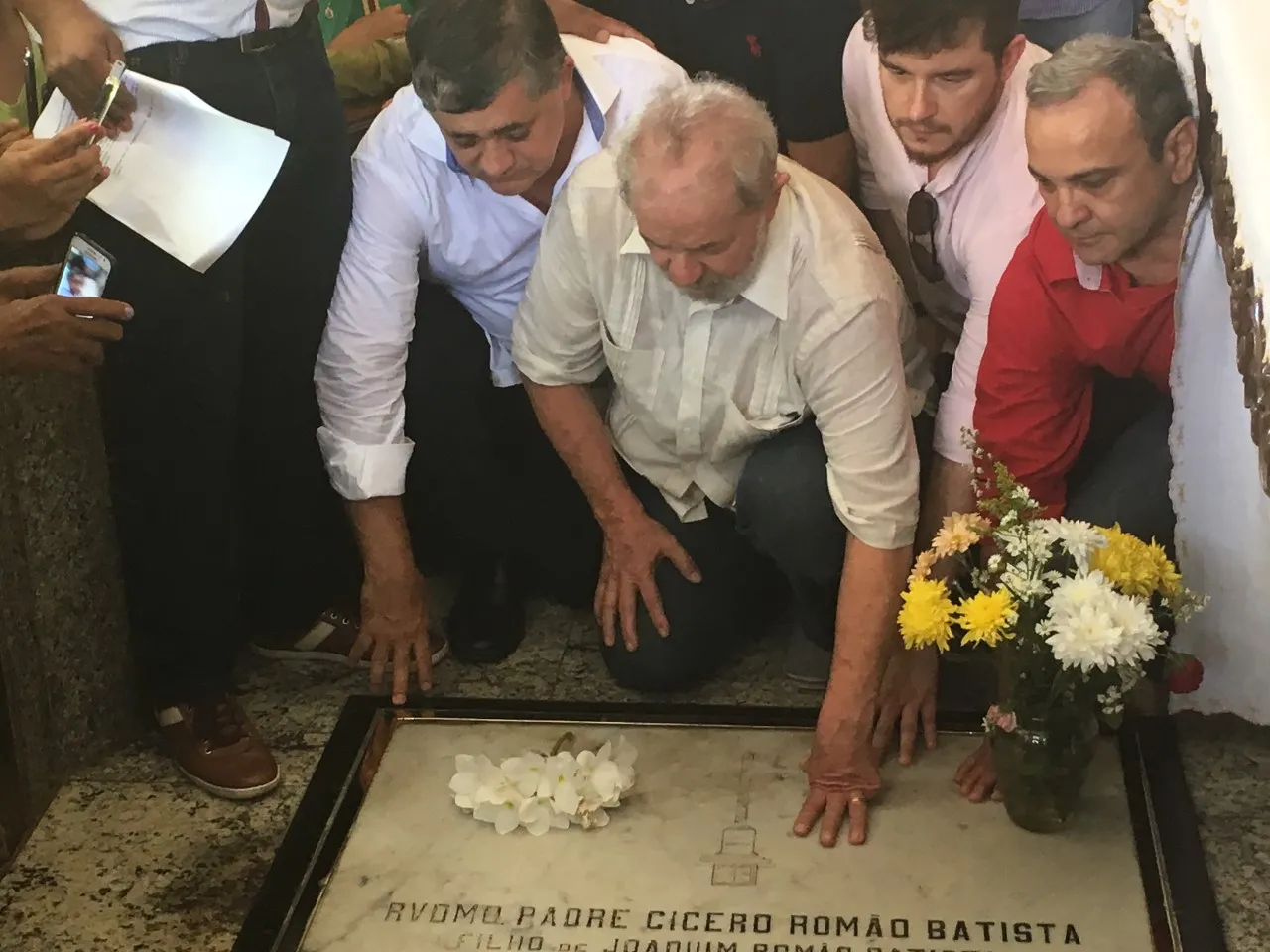 Visita do ex-presidente no túmulo do Padre Cícero, em Juazeiro do Norte