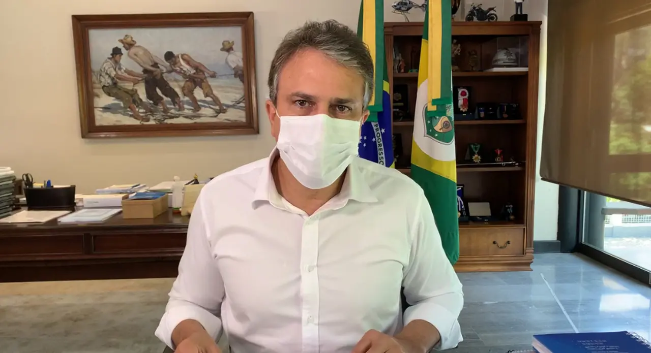 Imagem da notícia: Projeto de lei propõe até demissão para servidores públicos que não se vacinarem contra a Covid no Ceará