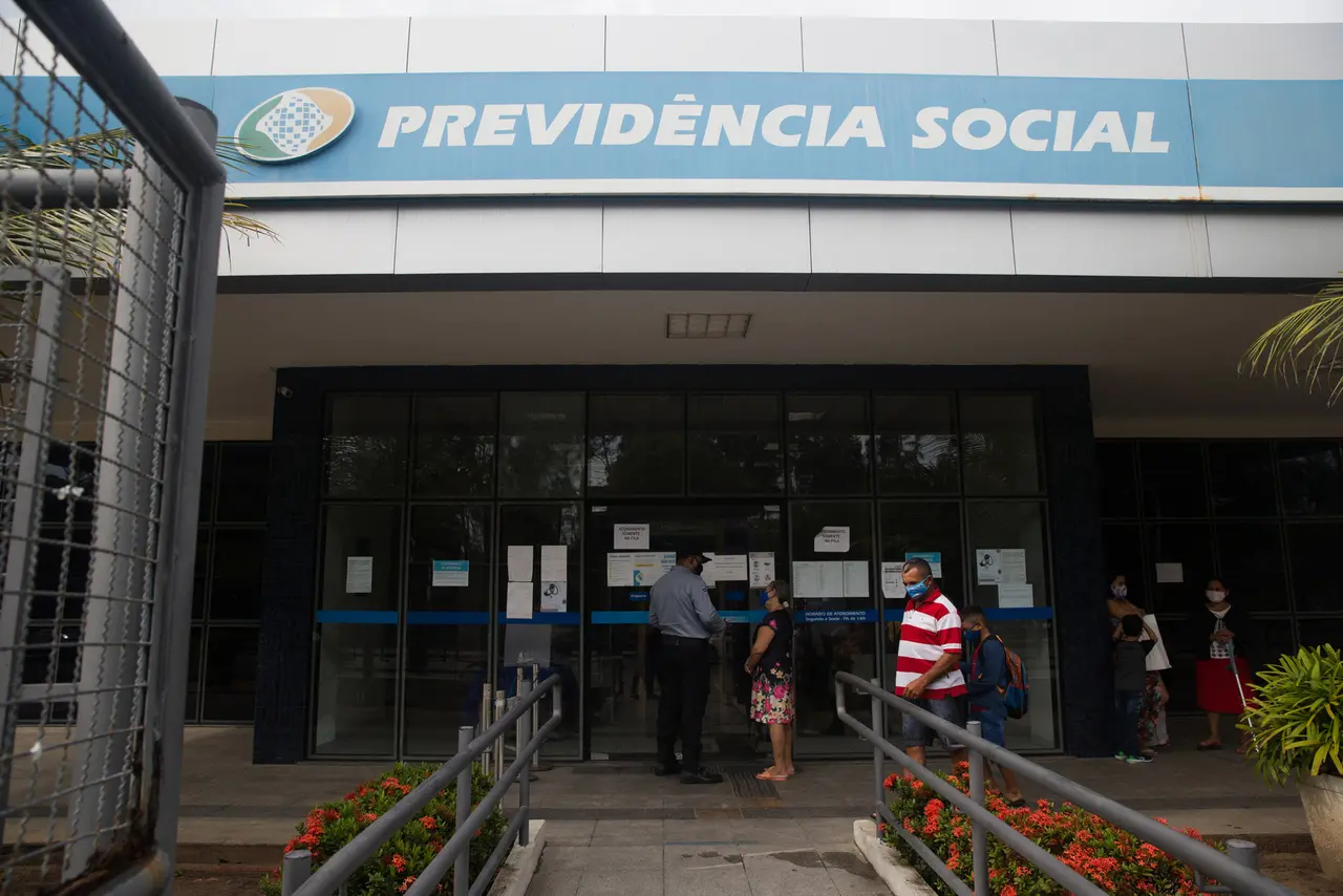 Imagem da notícia: PEC dos precatórios deve atingir segurados do INSS no Ceará; processos somam R$ 25 milhões