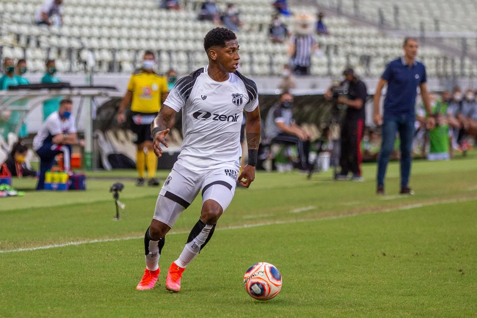 O atacante Yony González chegou ao Ceará com status de grande contratação para 2021