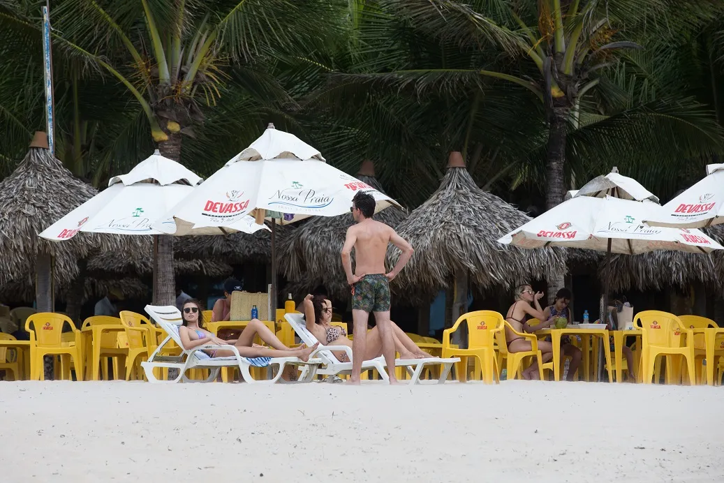 A Praia do Fututo tem cerca de 55 estabelecimentos em operação no momento, com estruturas de pequeno, médio e grande porte