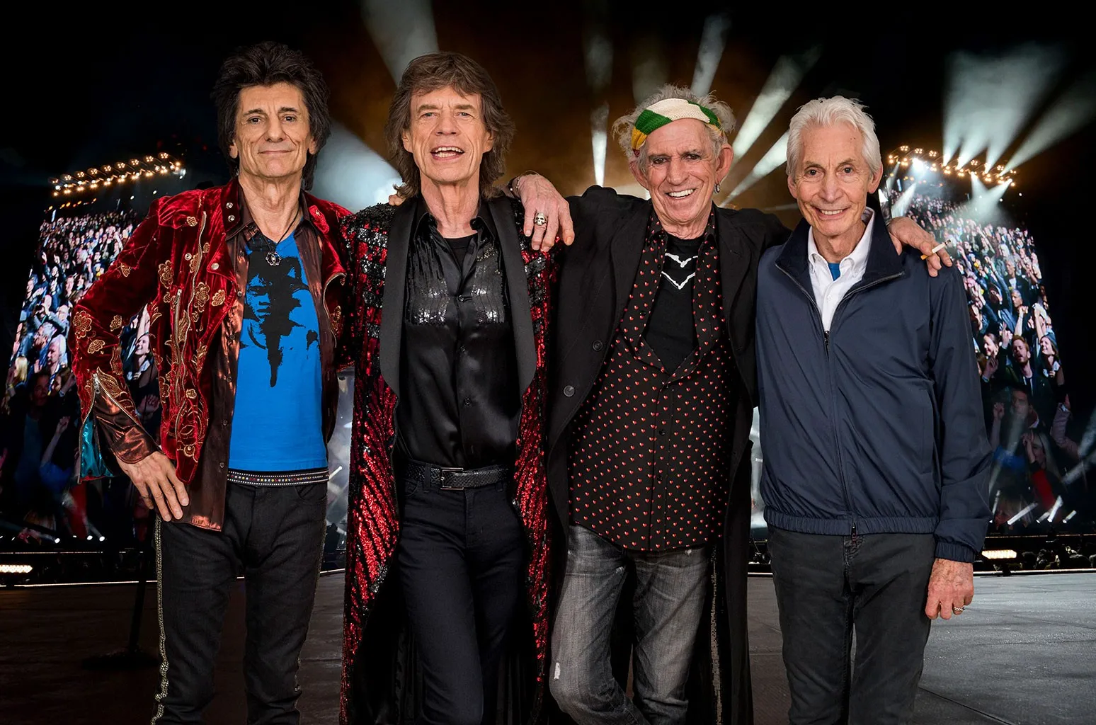 Charlie, com Ron Wood, Mick Jagger e Keith Richards, na turnê No Filter