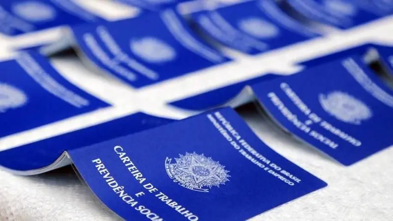 Imagem da notícia: Ceará gera 5,3 mil empregos em abril; veja cidades que mais abriram vagas