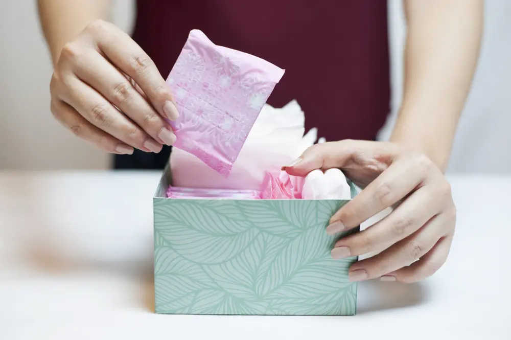 Imagem da notícia: Ceará isenta ICMS de absorventes íntimos, coletores e discos menstruais