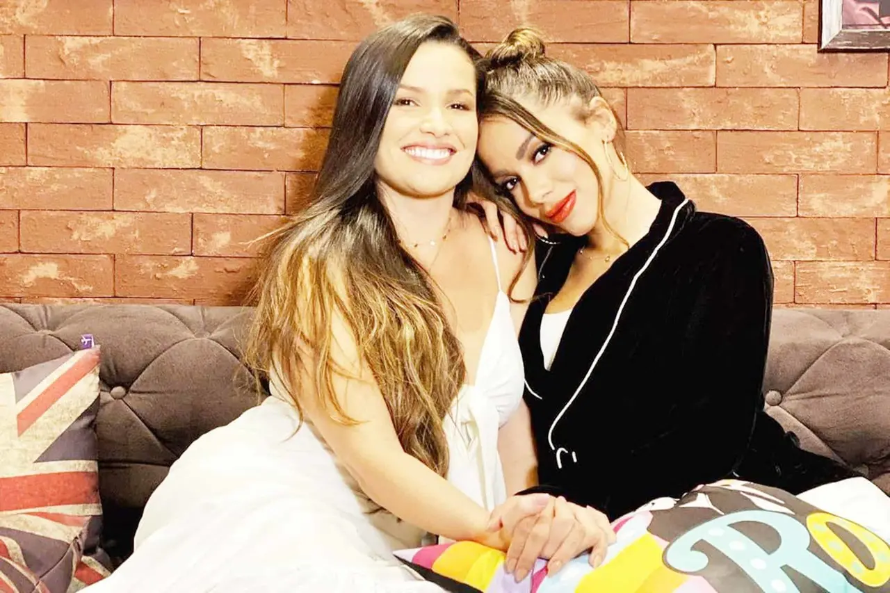 Imagem da notícia: Juliette canta música assinada por Anitta em EP; conheça letras
