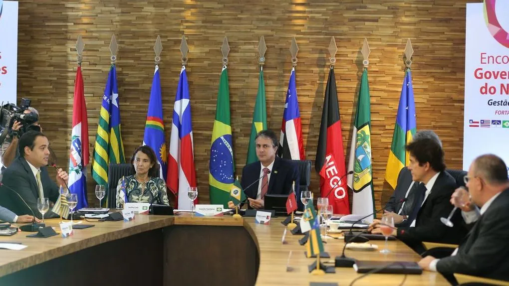 Reunião de governadores do Nordeste em um dos encontros do Consórcio de chefes do Executivo da região