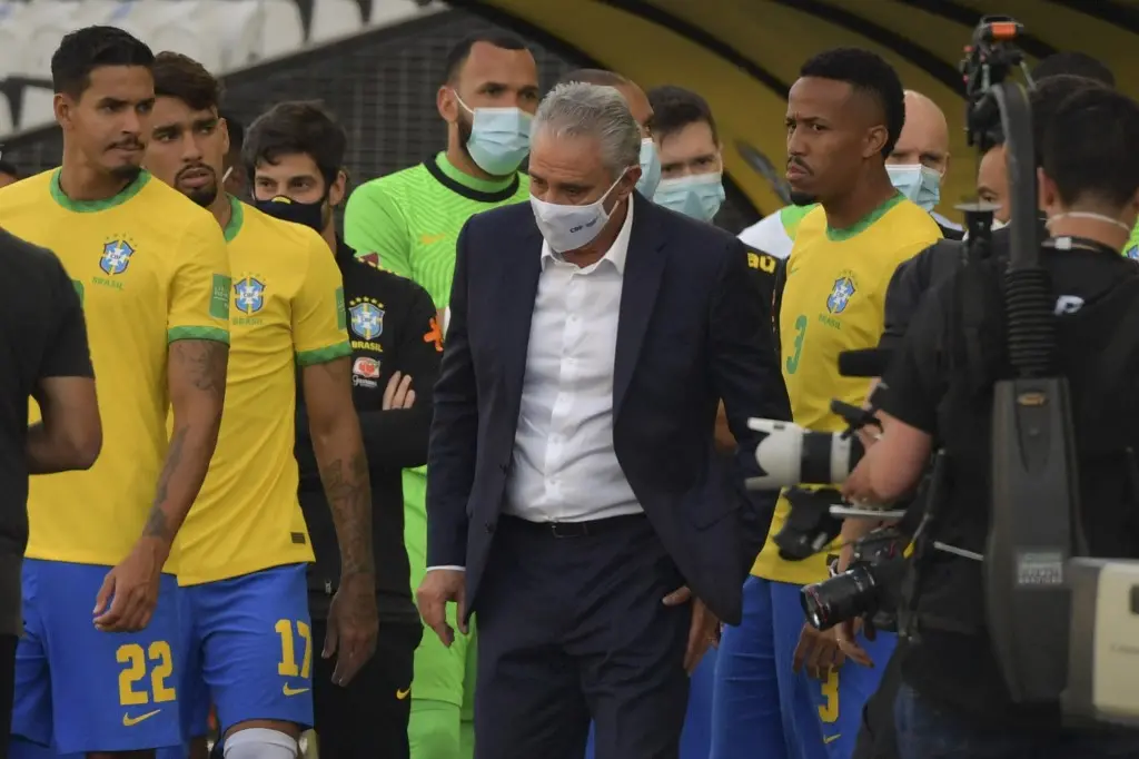 Imagem da notícia: Conmebol suspende partida entre Brasil e Argentina após interrupção da Anvisa 