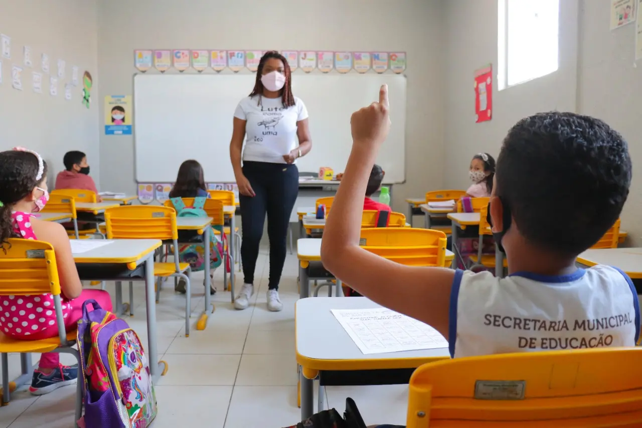 Imagem da notícia: Conheça os três modelos propostos para retomada do ensino presencial no Ceará