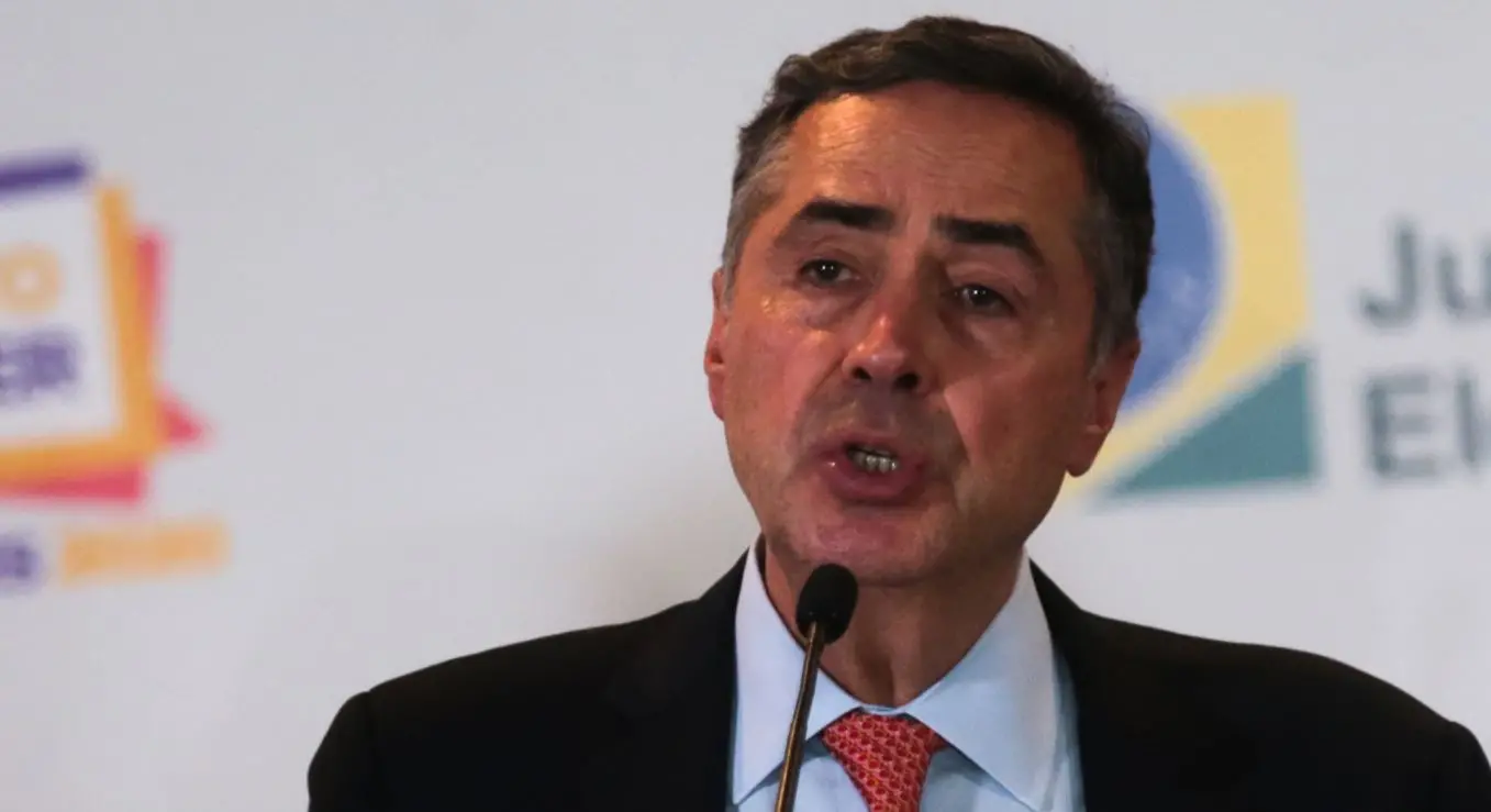 Imagem da notícia: Luís Roberto Barroso reage a discurso de Bolsonaro no 7 de Setembro: 'farsante'