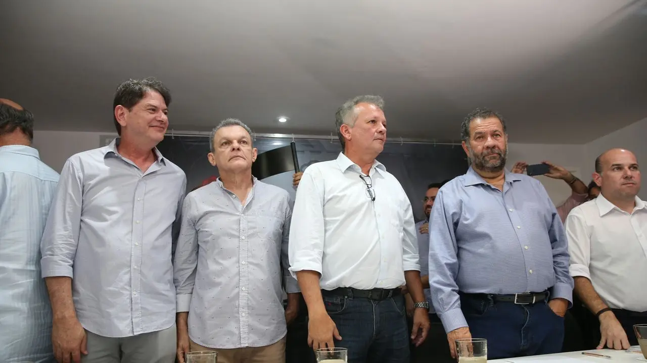 Imagem da notícia: PDT inicia encontros regionais no Ceará com cotados à sucessão de Camilo Santana e mira 2022