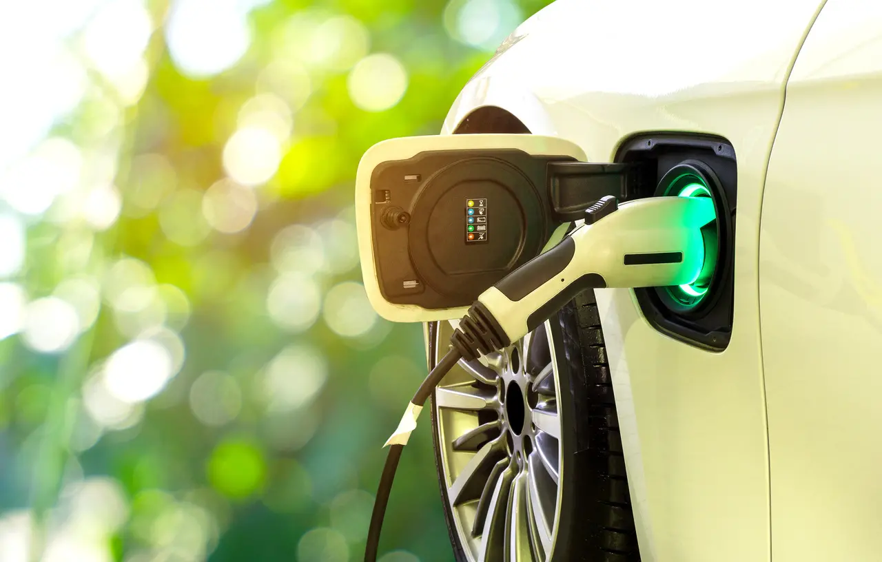 Imagem da notícia: Venda de carros elétricos no Ceará dobra no 1º semestre de 2021