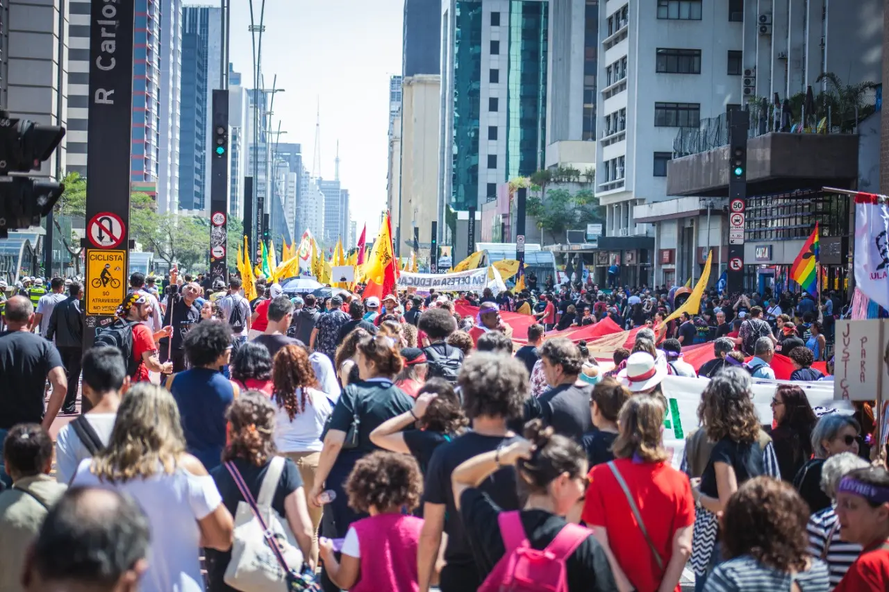 Imagem da notícia: A disputa simbólica das manifestações nas cidades