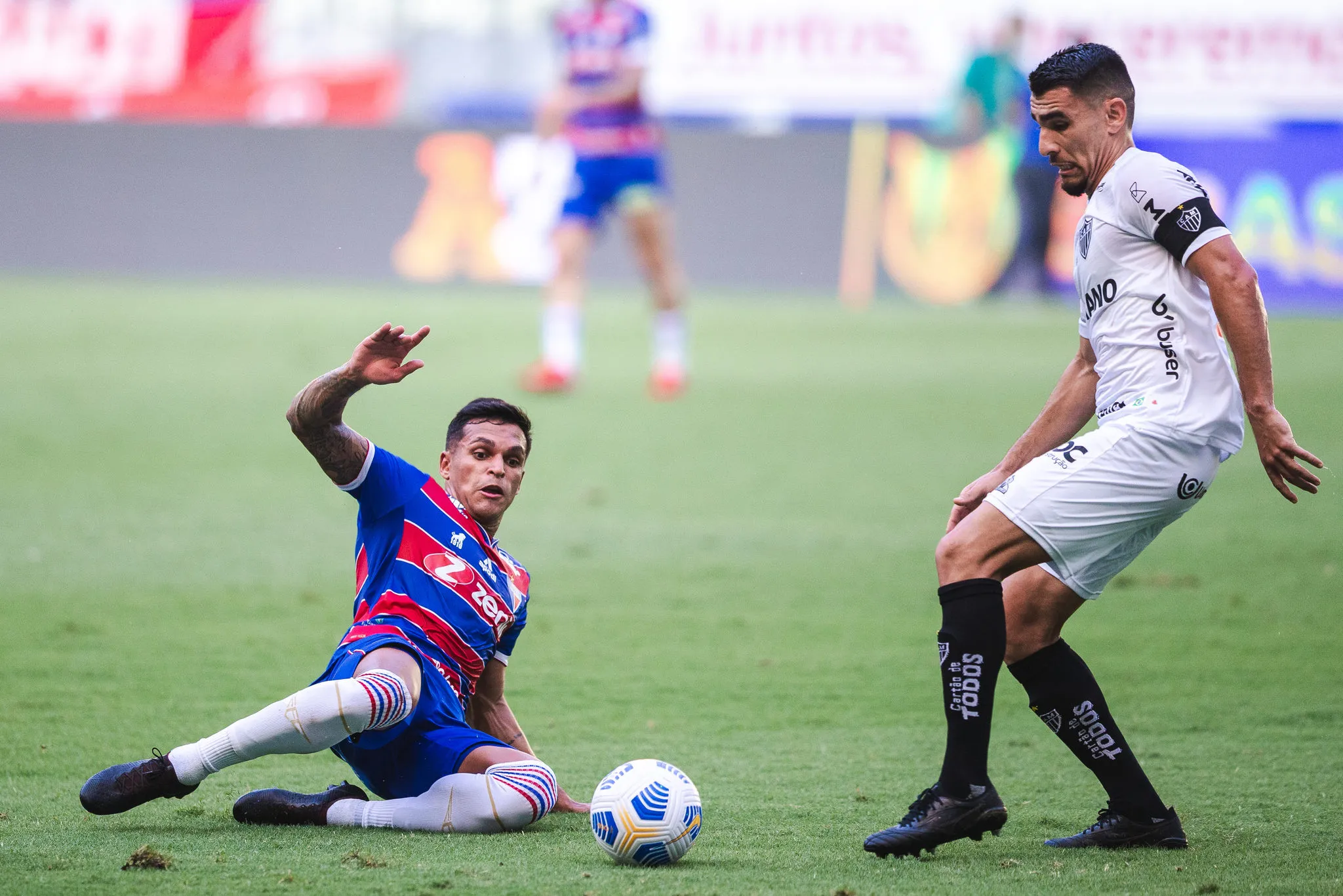 Fortaleza e Atlético-MG duelam na Arena Castelão