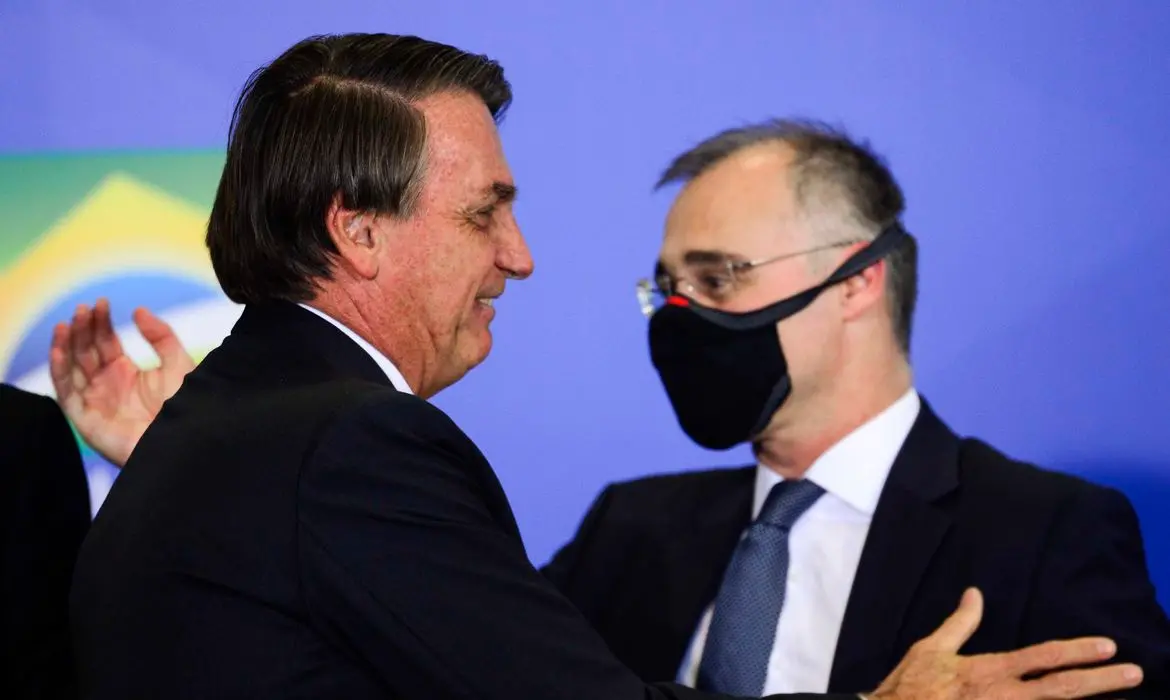 Imagem da notícia: Sem previsão de sabatina, André Mendonça ainda aguarda trâmites para tentar vaga no STF; entenda