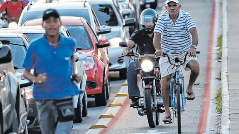 Imagem da notícia: Mais sete avenidas de Fortaleza terão limite de velocidade reduzido para 50 km/h; veja quais são