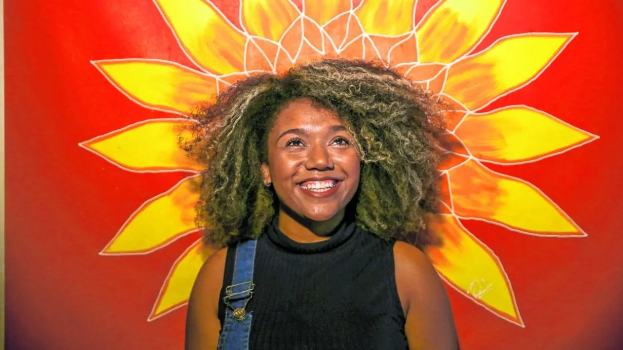 Diana pontua que ter pessoas negras em posições de poder é 
