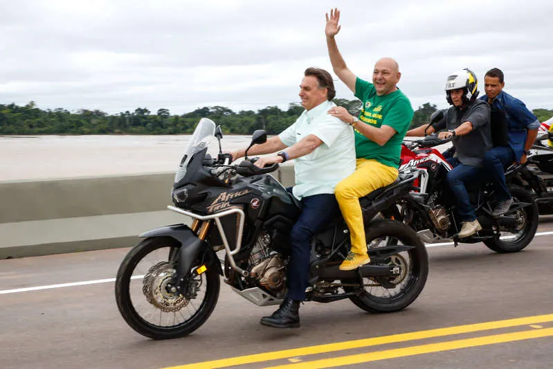 Ele também deve ser questionado sobre uma investigação do Ministério Público que mira em uma suposta pressão para que colaboradores da Havan votassem no então candidato Jair Bolsonaro, nas eleições de 2018
