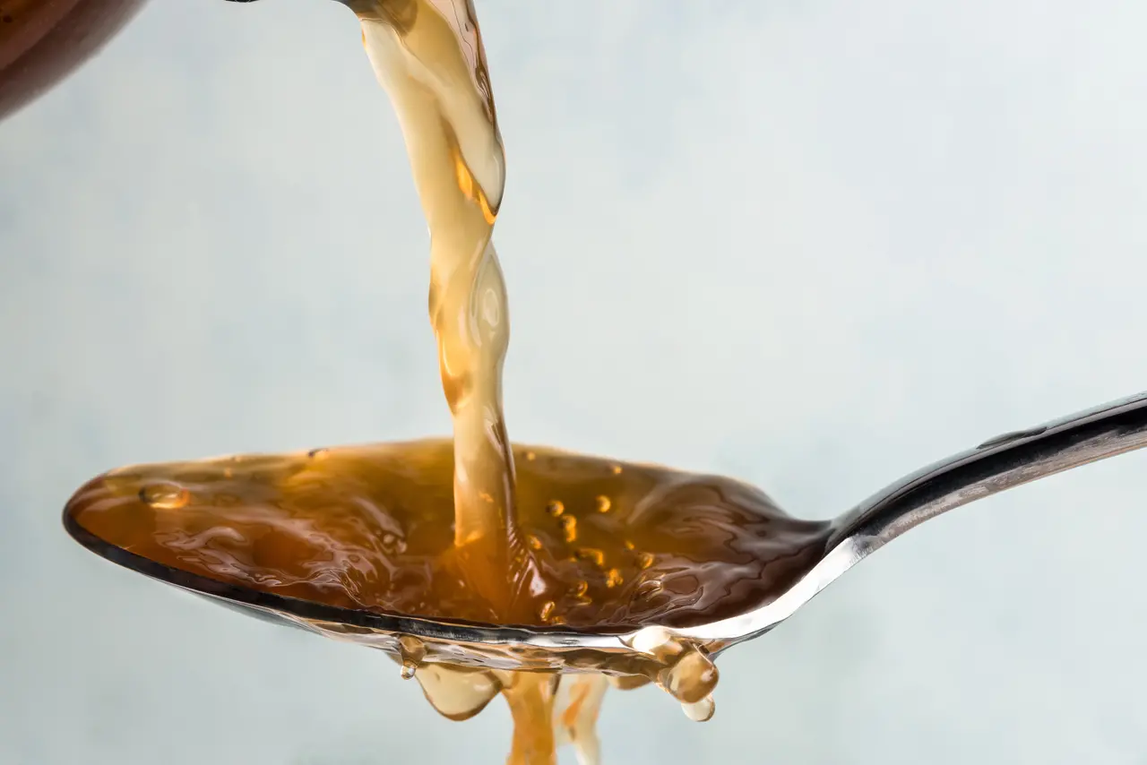 Colher de sopa com vinagre de maçã