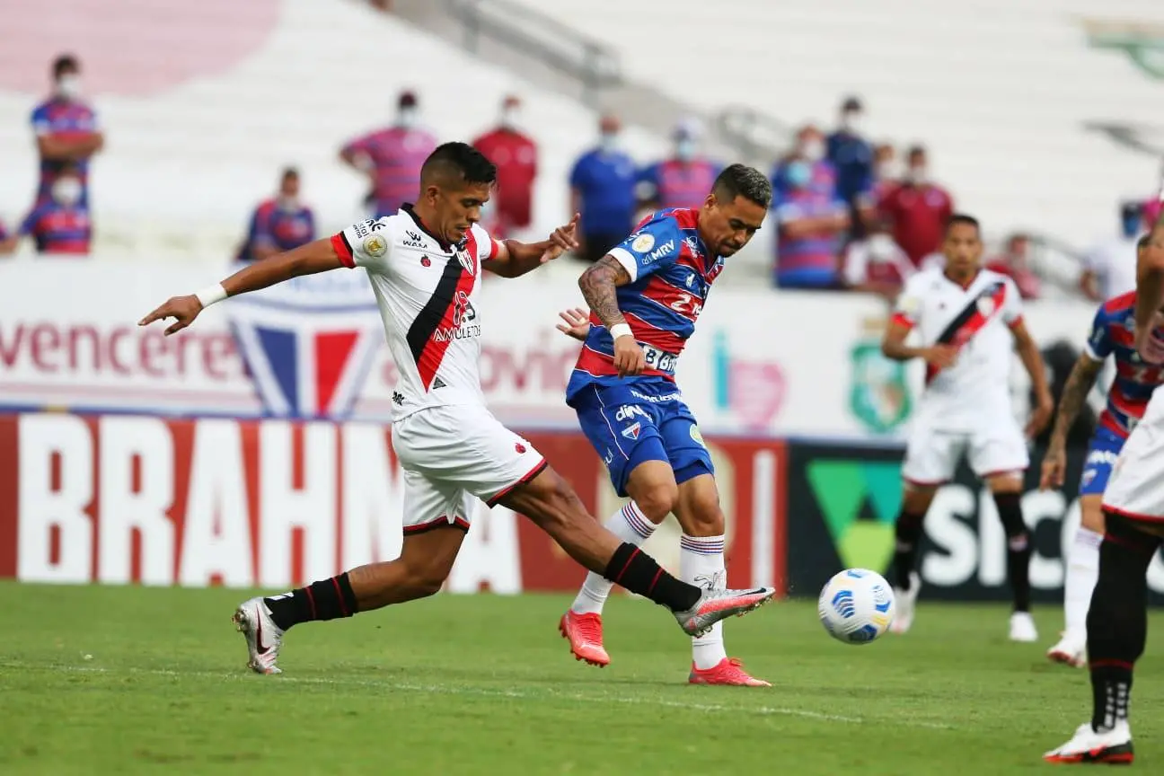 Imagem da notícia: Fortaleza perde por 3 a 0 para o Atlético-GO