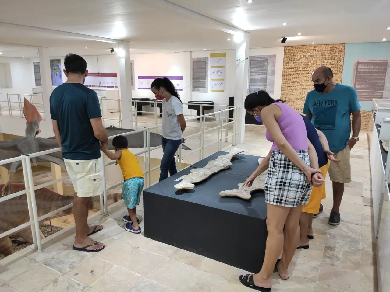 O ingresso no museu acontece mediante o uso obrigatório de máscara em todo o percurso e utilização de álcool em gel na entrada e saída