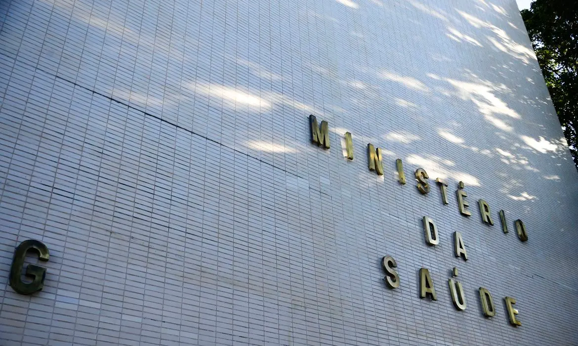 Imagem da notícia: Ministério da Saúde ignora pedido de investigação após empresa não entregar R$ 1 bi em respiradores