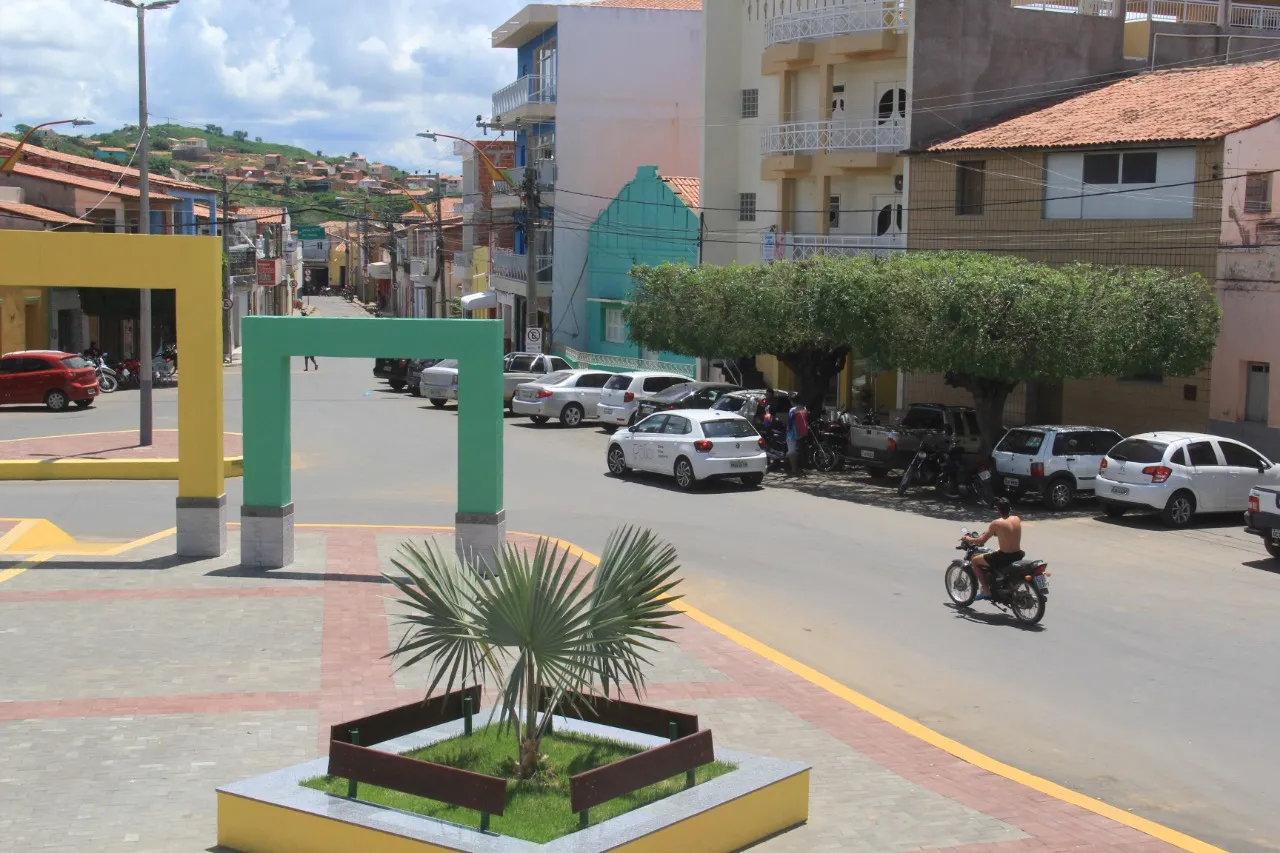 Dentre as dez cidades com maior média de frota para cada condutor apto, nenhuma delas tem o trânsito municipalizado