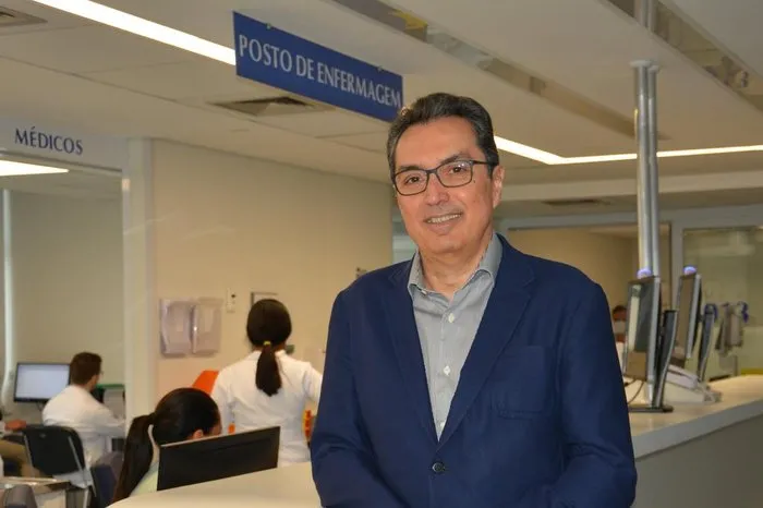 Carvalho é crítico ao uso da cloroquina para tratar a Covid