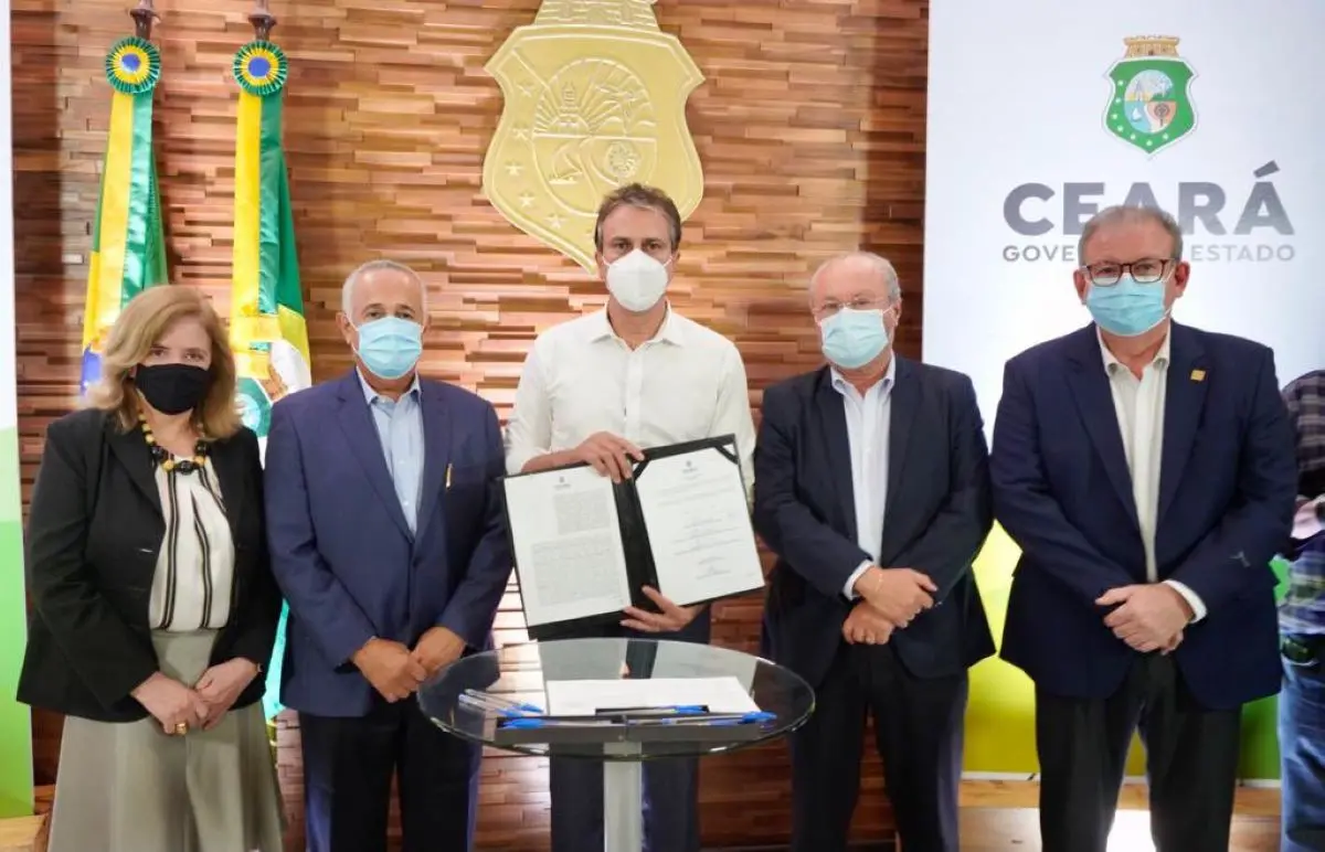 Imagem da notícia: Ceará assina protocolos com mais quatro empresas para investir em produção de hidrogênio verde