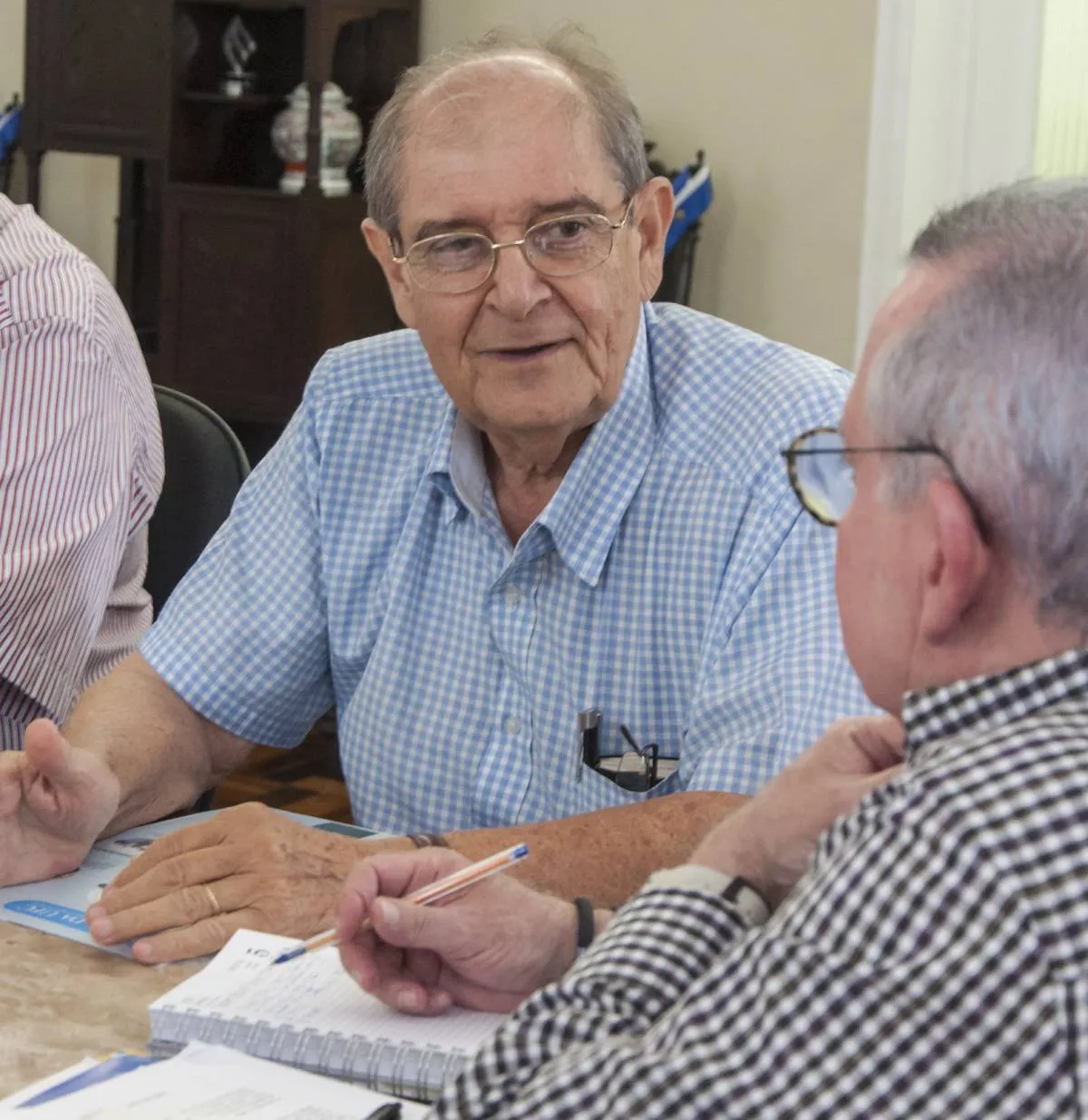 O professor Lindberg Gonçalves, de 74 anos, ingressou na Universidade Federal do Ceará (UFC) em 1977 e é o decano da instituição