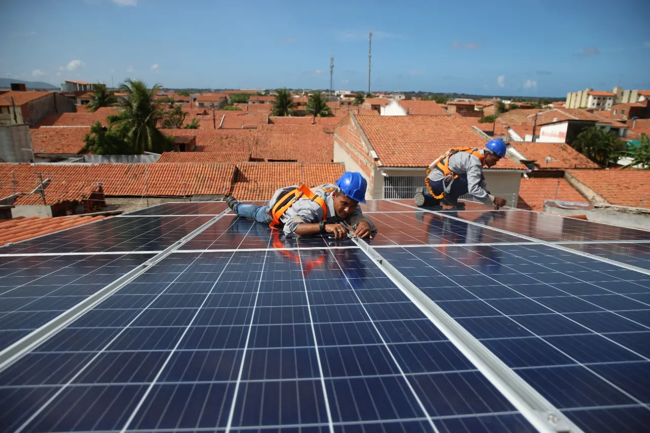 Imagem da notícia: Geração própria de energia pode dobrar em 2022 com novo Marco Legal