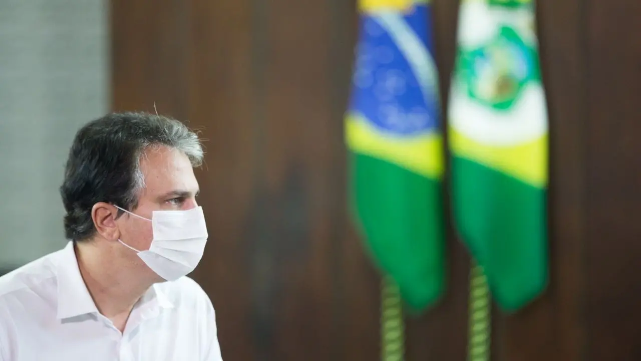Imagem da notícia: Apoiado até por prefeitos de oposição, Camilo tem cenário de favoritismo na disputa ao Senado