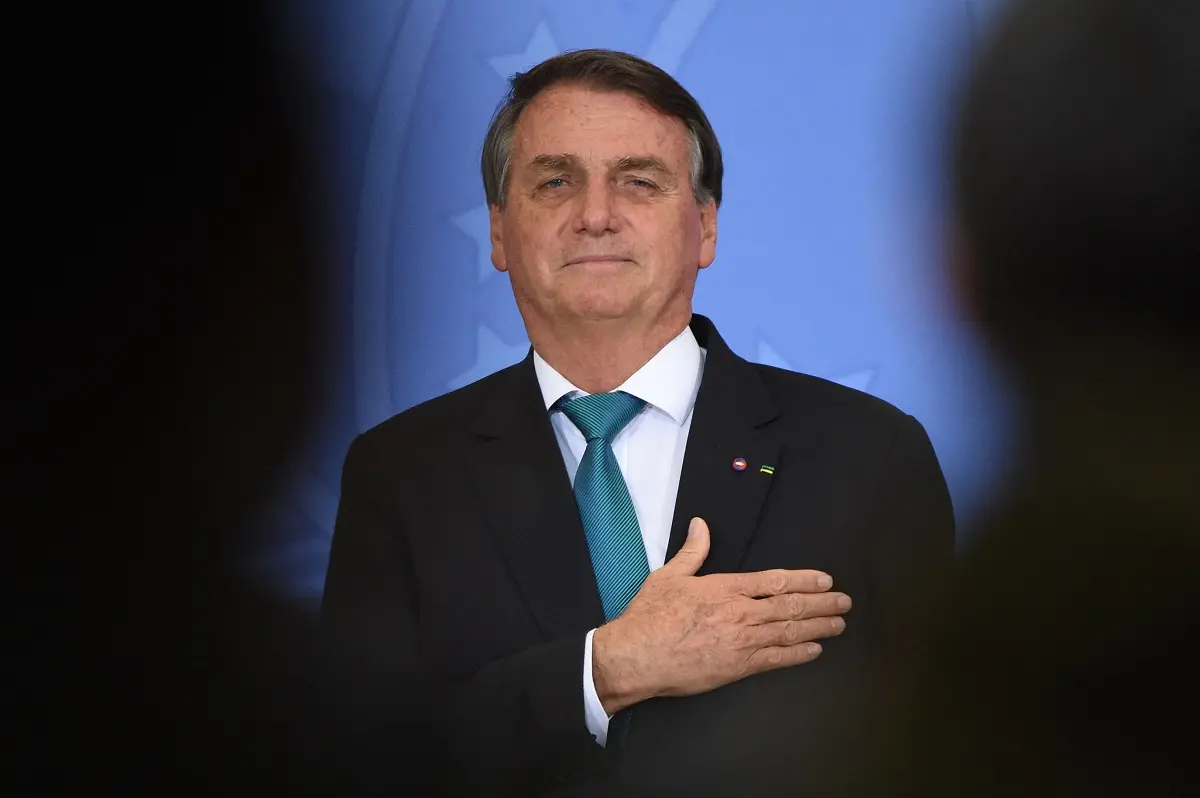 Imagem da notícia: Mesmo após acordo para mudar teto, Bolsonaro insiste que Auxílio Brasil ficará dentro da regra