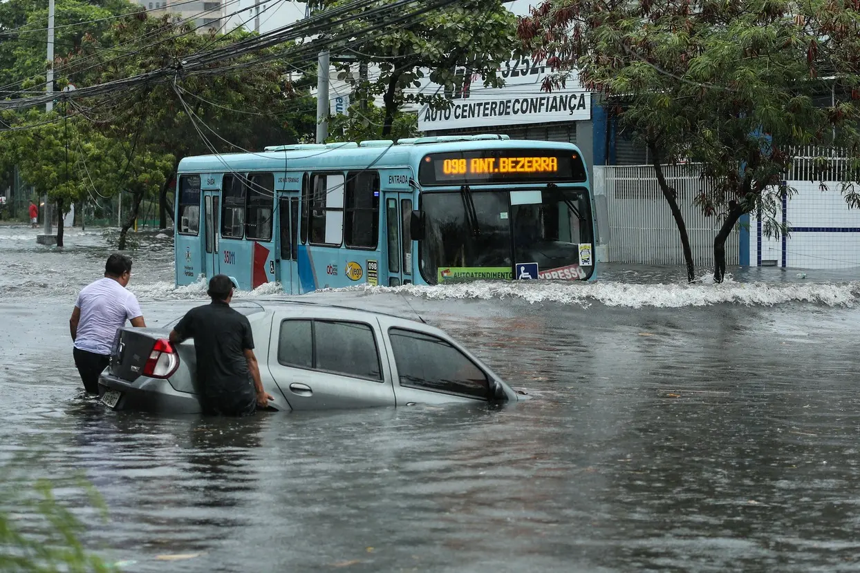 Avenida Heráclito Graça