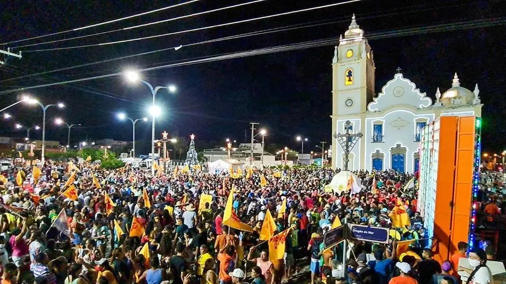 Imagem da notícia: Um ano após eleições, Justiça Eleitoral no Ceará ainda aplica multa por aglomerações em campanha